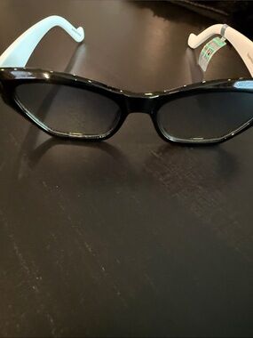 Supreme Black Front White Temple Cat-Eye Sunglasses